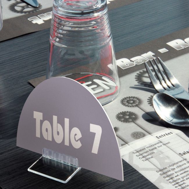 porte étiquette prix servant de numérotation de table pour restaurant
